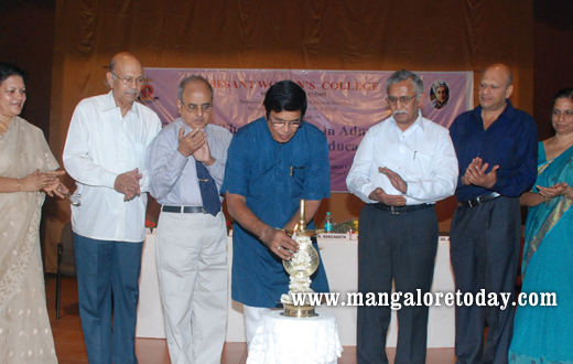 Seminar at Besant College